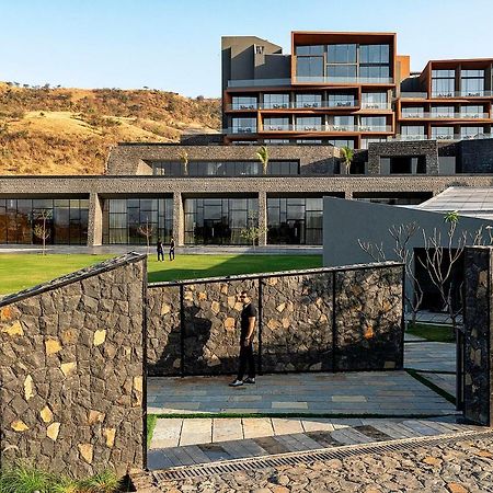 Aria Resort & Spa Nashik Exterior foto