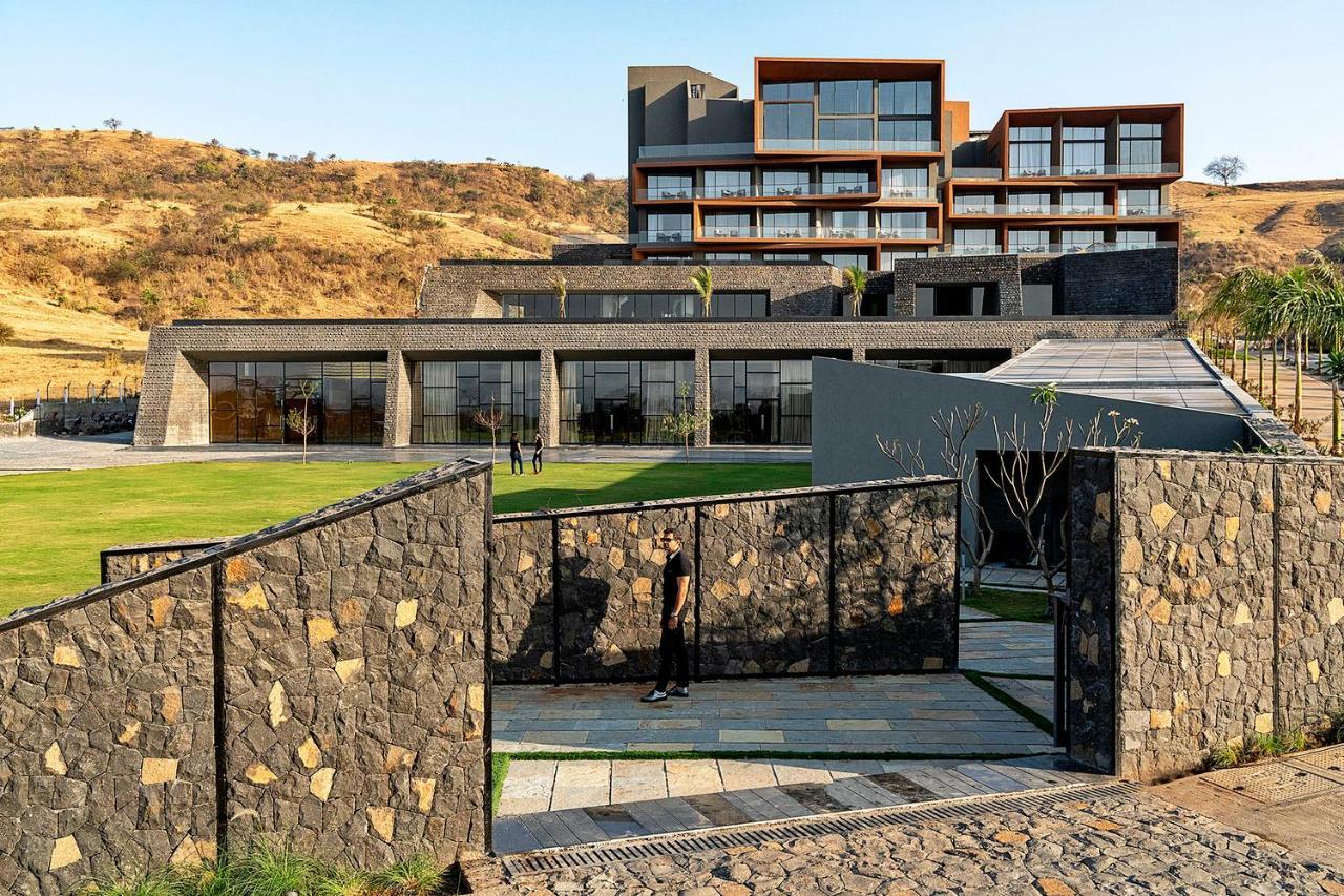 Aria Resort & Spa Nashik Exterior foto