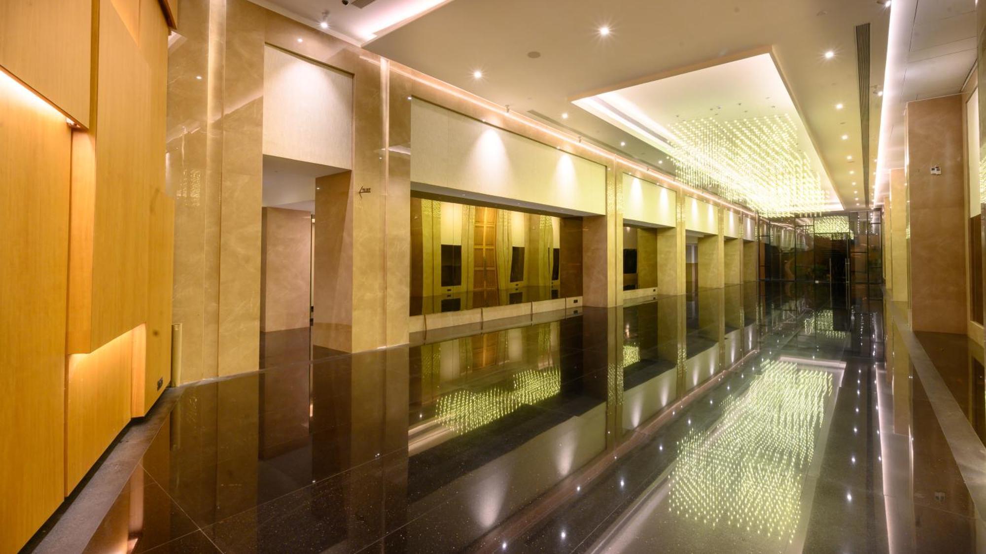 Aria Resort & Spa Nashik Exterior foto