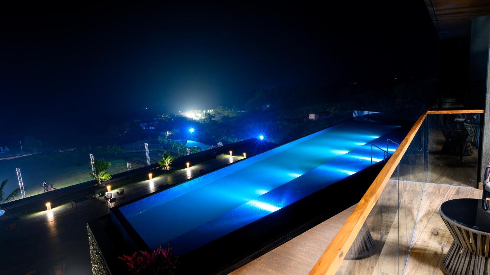 Aria Resort & Spa Nashik Exterior foto